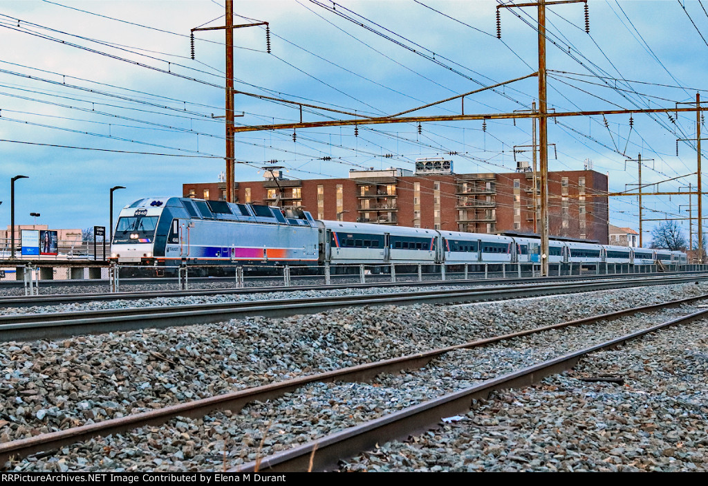 NJT 4548 on train 7253